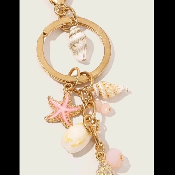 Puka Shell, Starfish, & Shell 🐚 Keychain - Picture 2 of 4
